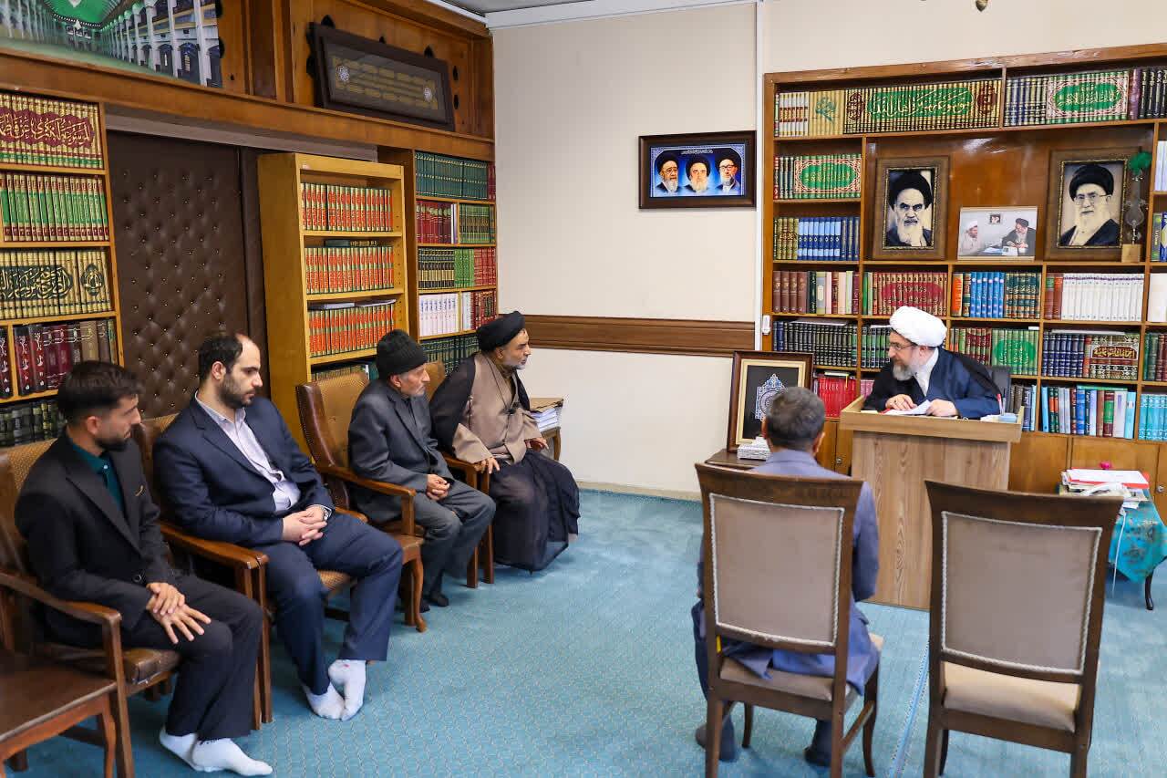 دیدار هفتگی نماینده ولی‌فقیه با اقشار مختلف مردم در تبریز