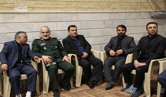 آیین استقبال مردم کاشان دیارمیانداران از کاروان اهالی بهشت + گزارش تصویری آیین استقبال مردم کاشان دیارمیانداران از کاروان اهالی بهشت + گزارش تصویری