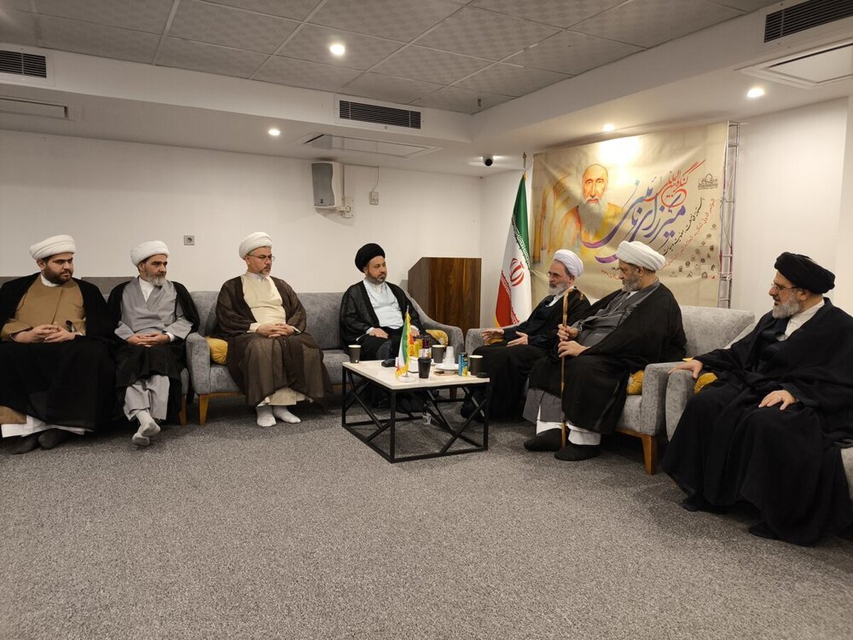 میرزای نائینی بین آموزههای دینی و نیازهای عملی جامعه تعادل برقرار کرد