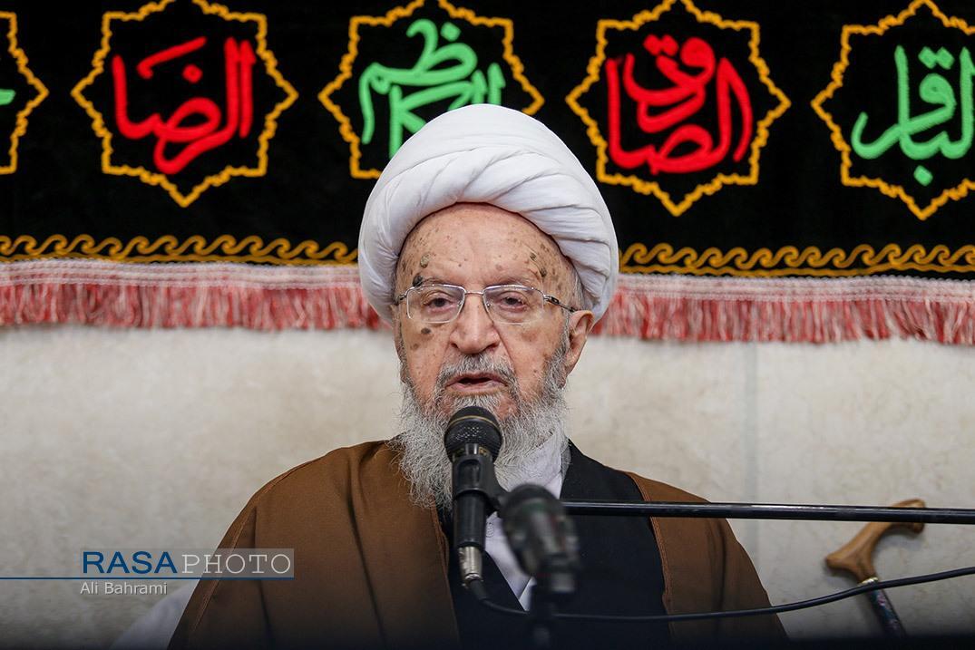 اقامه مراسم سوگواری بانوی دو عالم در بیوت مراجع اقامه مراسم سوگواری بانوی دو عالم در بیوت مراجع