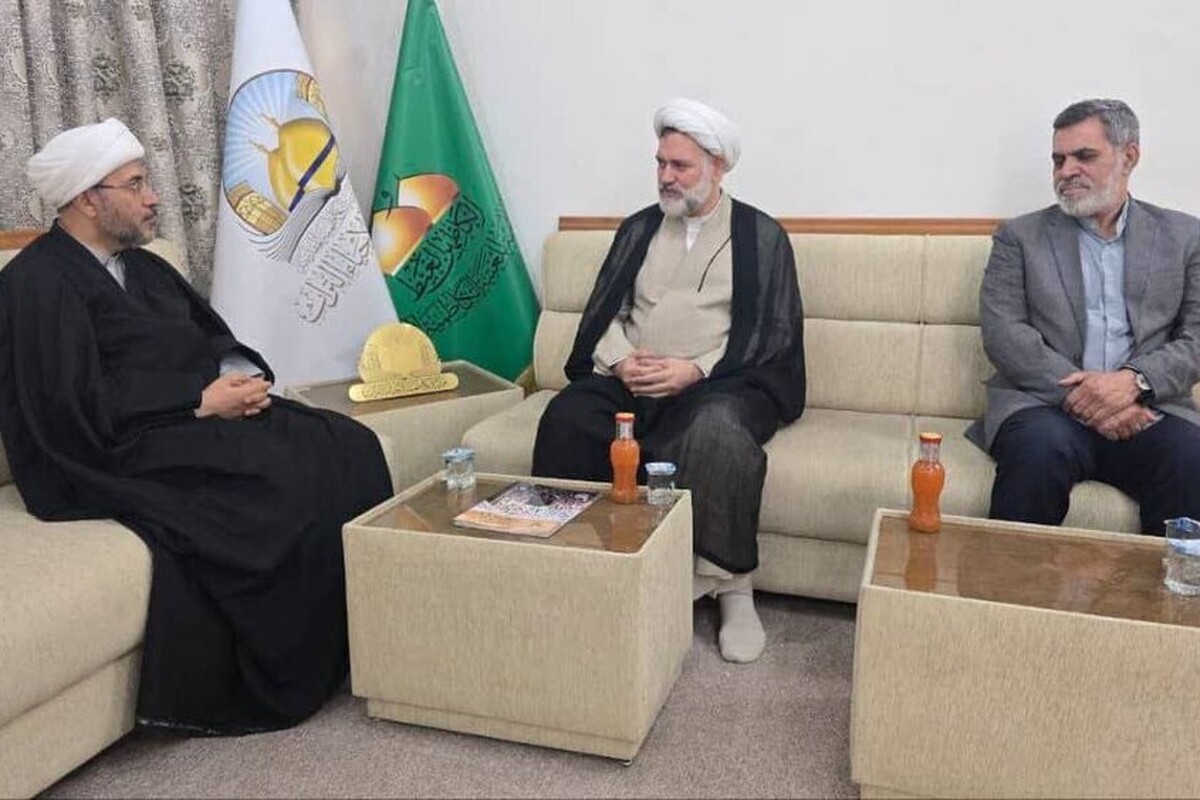 بازدید نماینده جامعه المصطفی از مرکز احیای تراث کاظمین