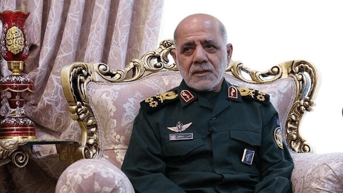 سردار شادمانی نقشههای عملیاتی را جمعبندی میکرد