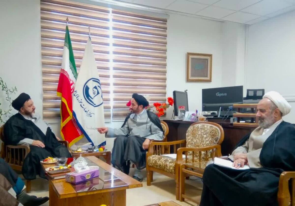 از برنامه جدید مرکز خدمات حوزه برای بهبود وضعیت طلاب تا بررسی دغدغههای بیمه تکمیلی طلاب