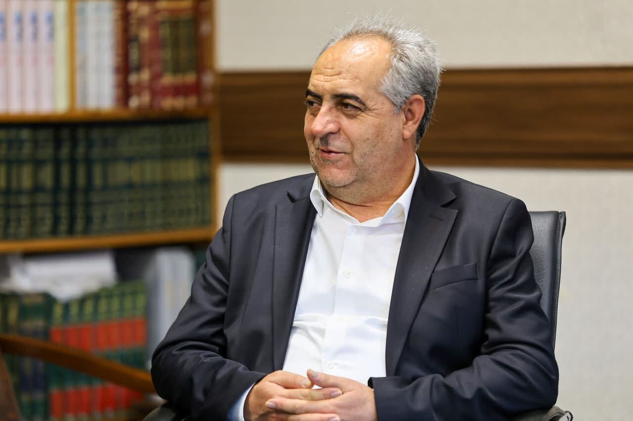 سیاست خارجی بدون هدایت رهبری به انحراف میرود+ تصاویر سیاست خارجی بدون هدایت رهبری به انحراف میرود+ تصاویر