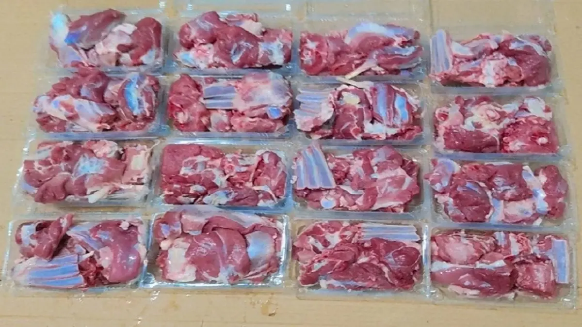 اجرای طرح قربانی و توزیع بسته‌های گوشت میان ۶۵ خانواده نیازمند در تبریز