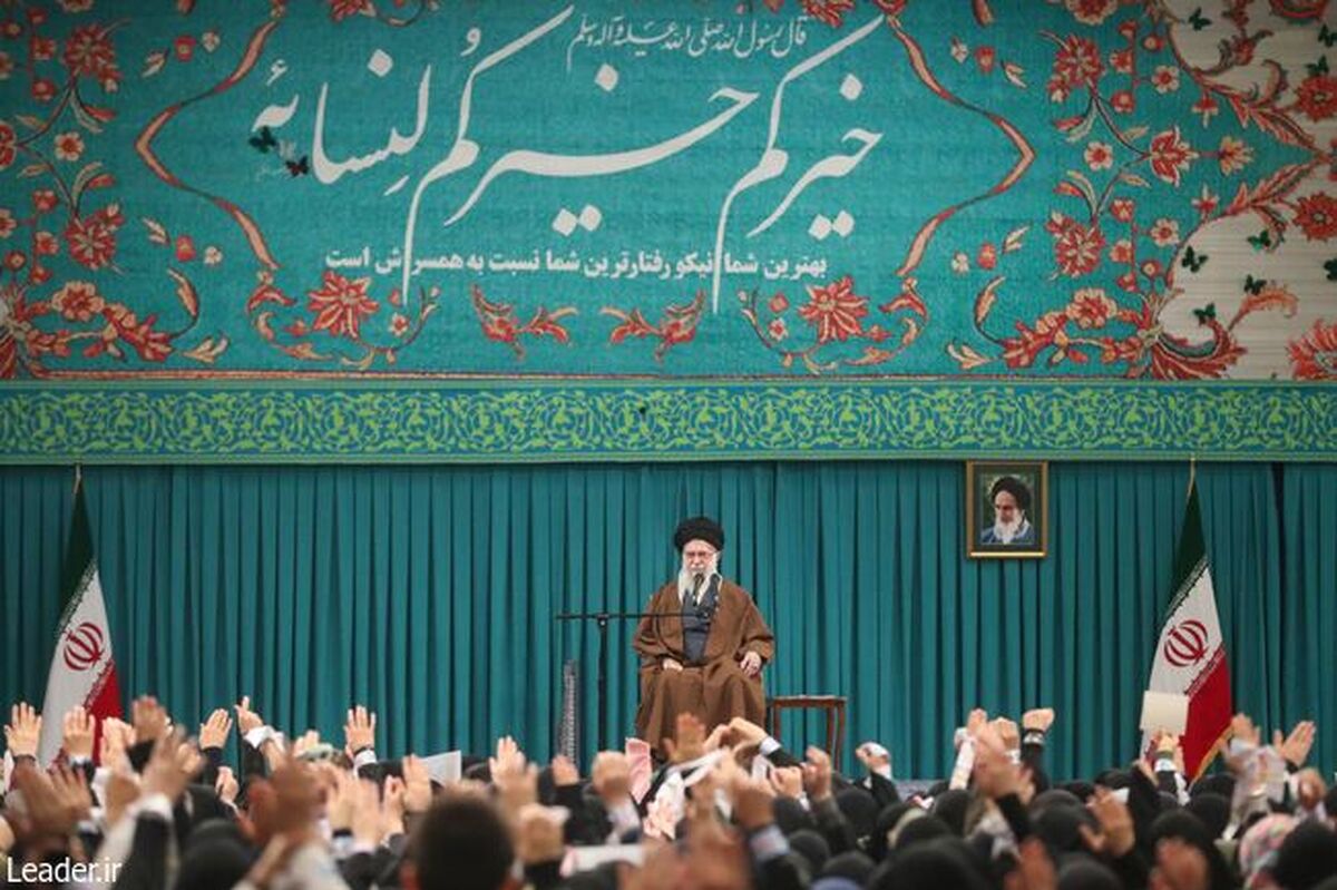 زن کارگزار خانه نیست، مدیر است/ جمهوری اسلامی منطق غلط غرب درباره زن را باطل کرد