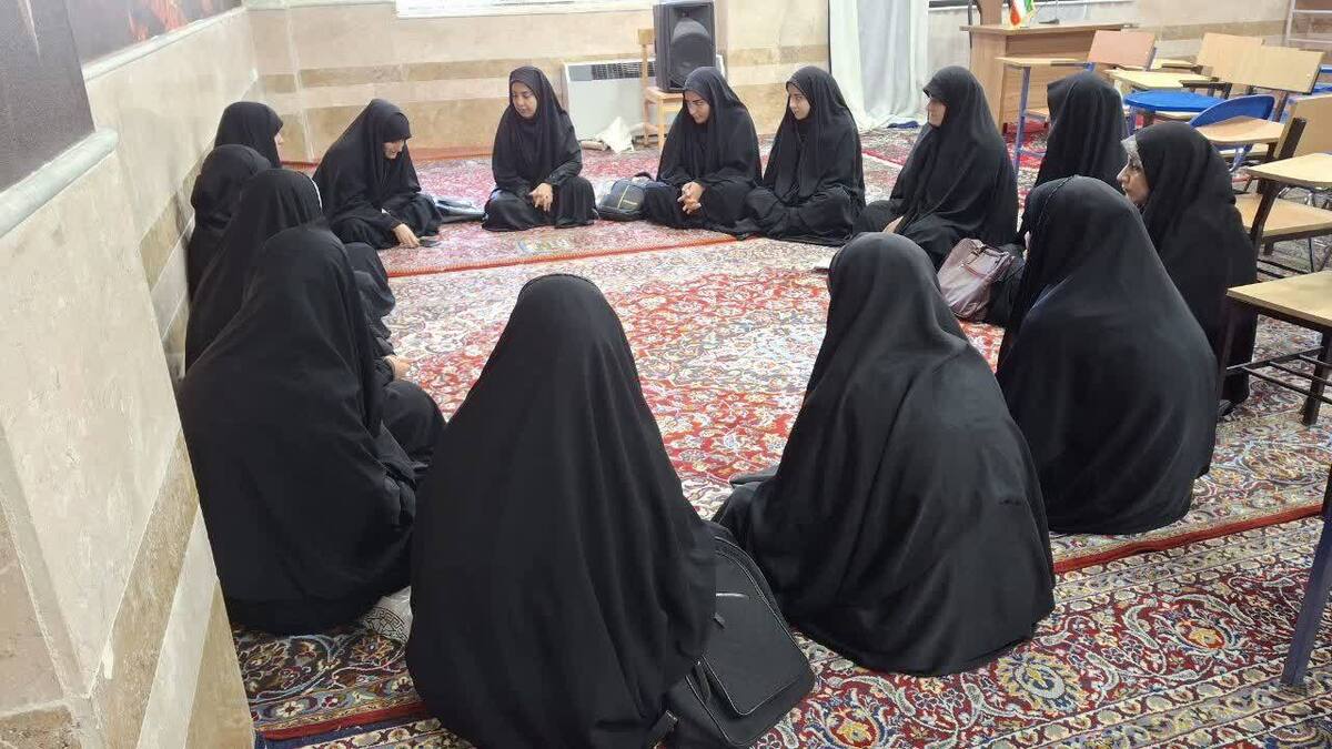 برگزاری حلقات معرفتی با محوریت نهج‌البلاغه و صحیفه سجادیه