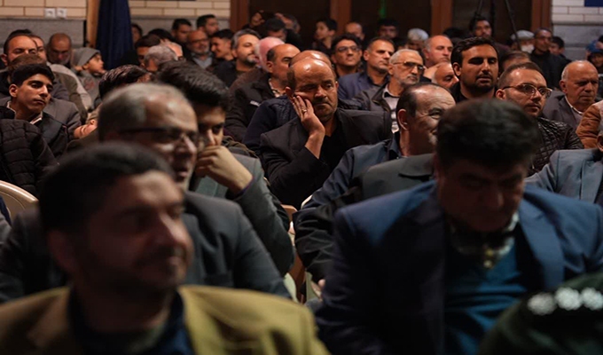 رونمایی از کُمیک موشن «پای کار انقلاب» در کاشان رونمایی از کُمیک موشن «پای کار انقلاب» در کاشان