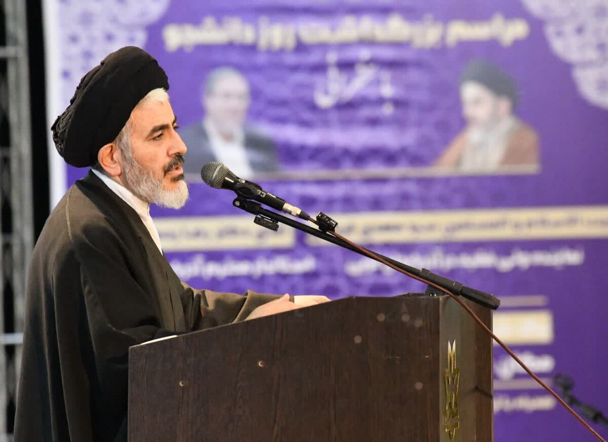 تأکید نماینده ولی فقیه در آذربایجان غربی بر علم آموزی در روز دانشجو