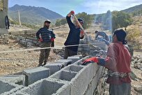 طلاب جهادی یاسوج خانه‌ای برای خانواده محروم در لوداب ساختند