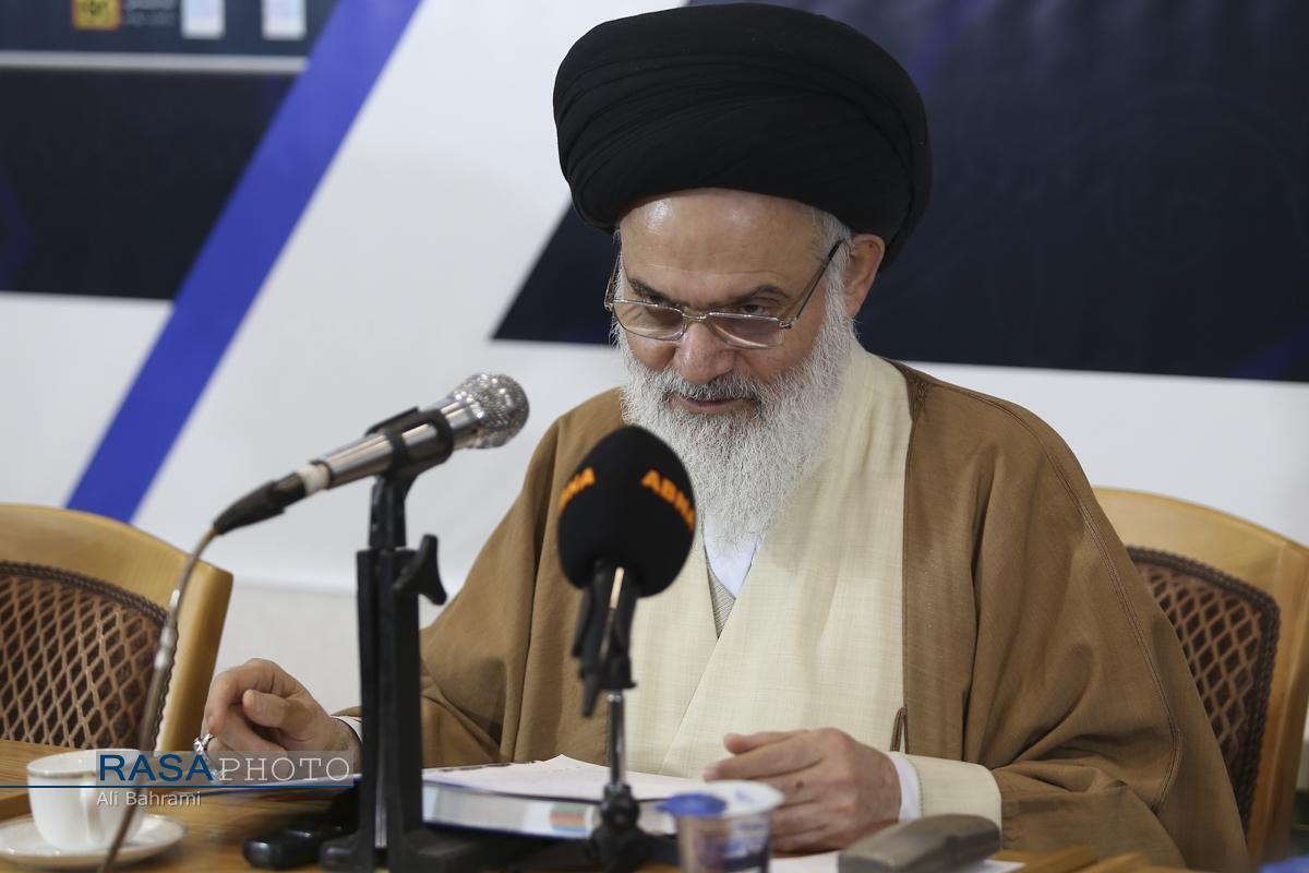 آیت‌الله یزدی در سخت‌ترین میدان‌ها بدون ملاحظه پای تکلیف ایستاد