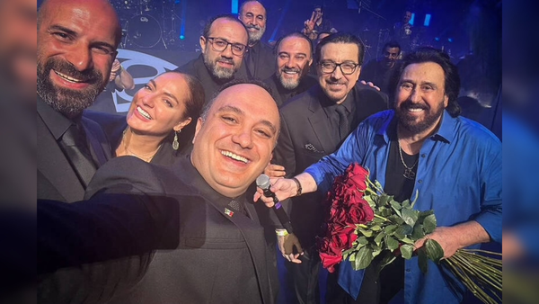 توهم داناییِ سلبریتیهایی که ژست روشنفکری میگیرند توهم داناییِ سلبریتیهایی که ژست روشنفکری میگیرند