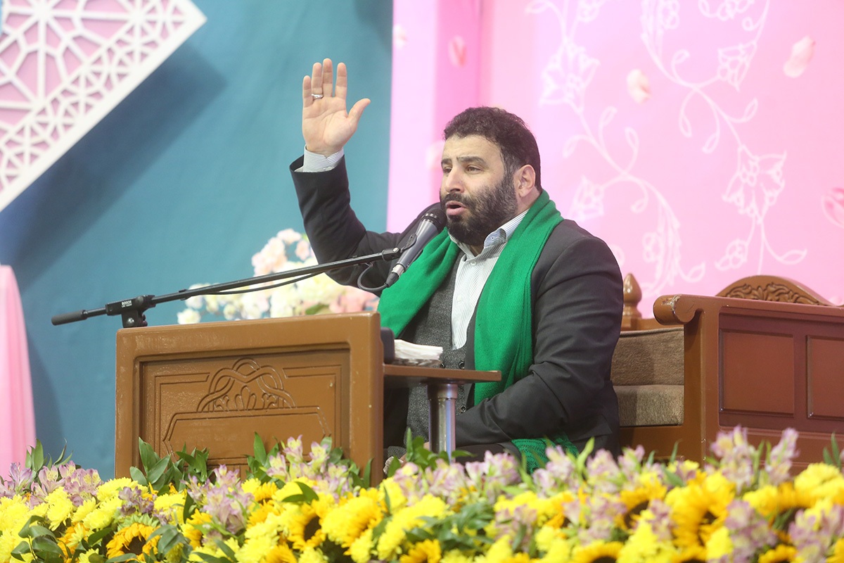 حرم حضرت معصومه در شام میلاد حضرت زهرا غرق در شور و معنویت حرم حضرت معصومه در شام میلاد حضرت زهرا غرق در شور و معنویت