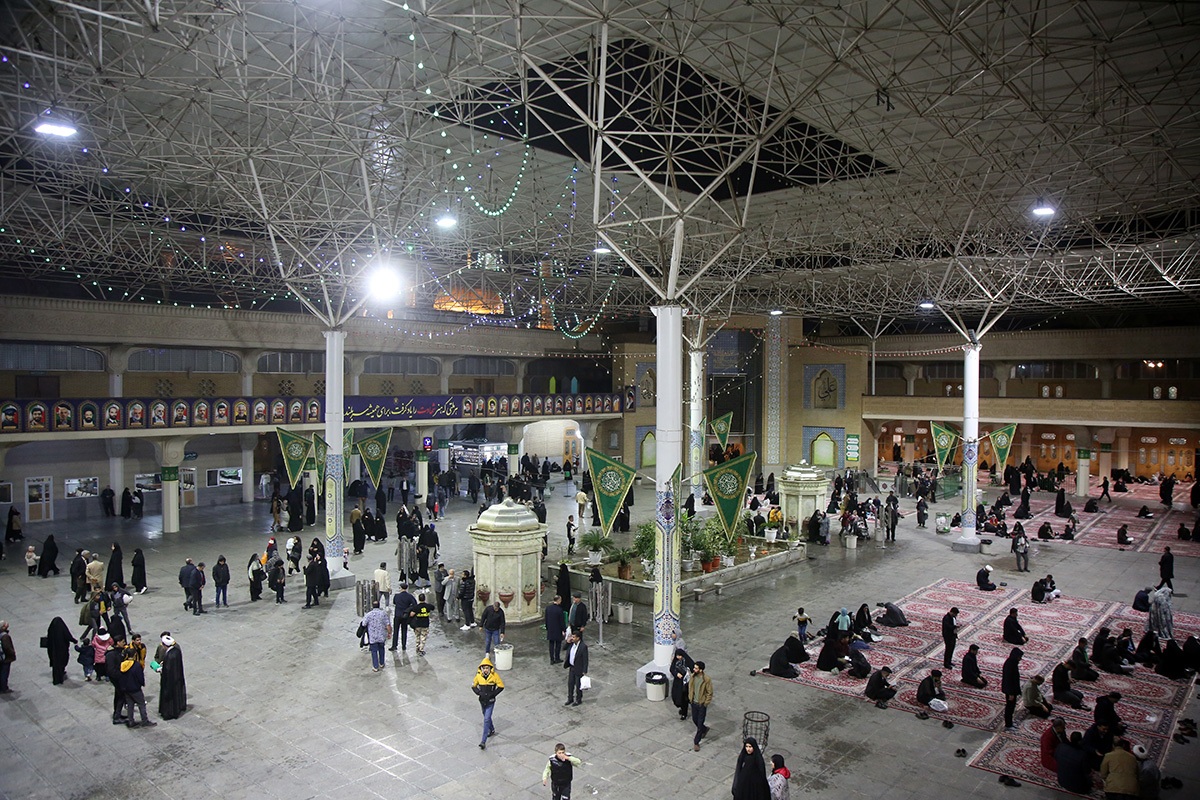 حرم حضرت معصومه در شام میلاد حضرت زهرا غرق در شور و معنویت حرم حضرت معصومه در شام میلاد حضرت زهرا غرق در شور و معنویت