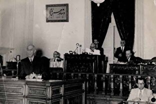 ماجرای شهادتین دکتر مصدق در مخالفت با سلطنت رضاخان؛ در مجلس چه گذشت؟