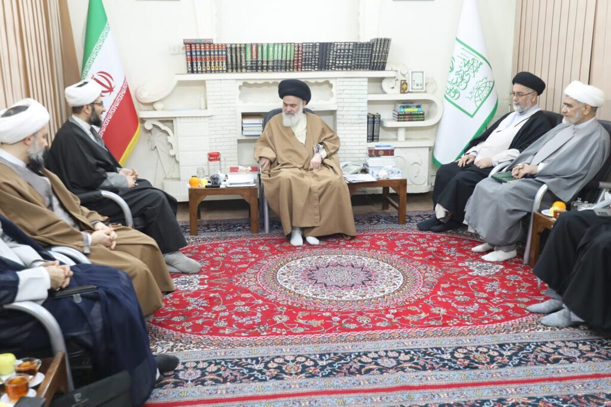 خروجی فعالیت‌های علمی باید روی میز مسؤولین باشد