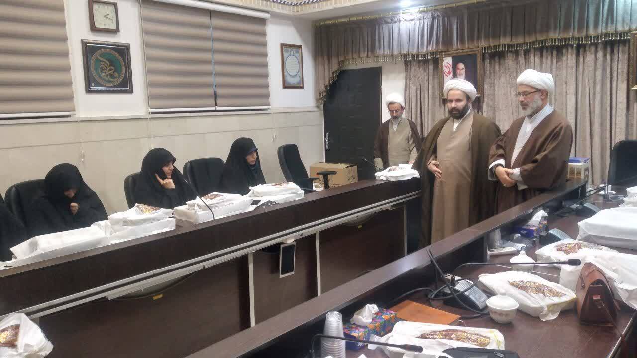 برگزاری مراسم تجلیل از اساتید طرح کوثر مجازی با تأکید بر ارتقای کیفی آموزش همسران طلاب