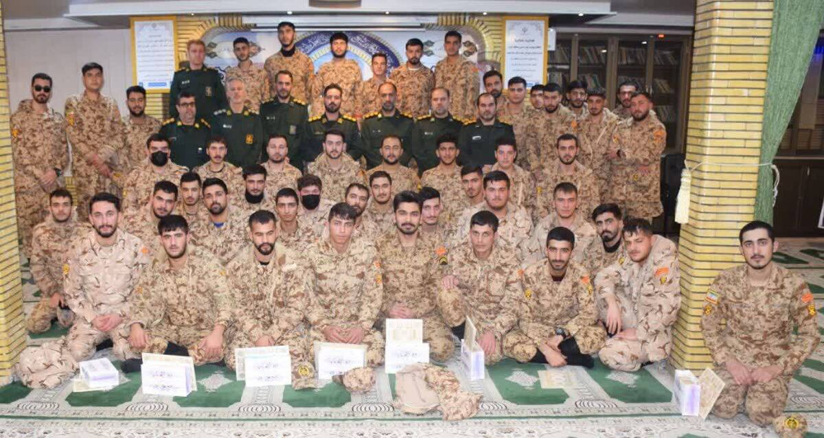 تکریم سربازان وظیفه در نشست صمیمی فرمانده سپاه مرند