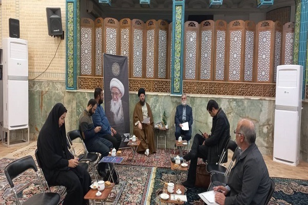 آیت الله صافی گلپایگانی؛ مشاور امین آیت الله العظمی بروجردی، مدافع نظام و امامین انقلاب آیت الله صافی گلپایگانی؛ مشاور امین آیت الله العظمی بروجردی، مدافع نظام و امامین انقلاب