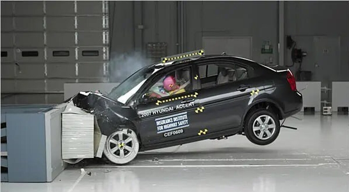 تست تصادف خودرو باید قانون شود؛ خودروساز داخلی بدون الزام زیر بار نمی‌رود