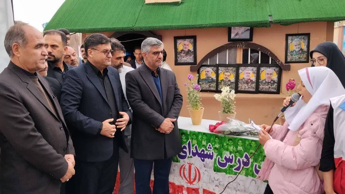 برپایی یادبود شهدای دانش‌آموز میناب در بروجن + فیلم