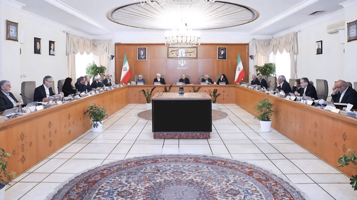 روز پرکار دولت؛ وزرا و مسئولان پای کار مردم