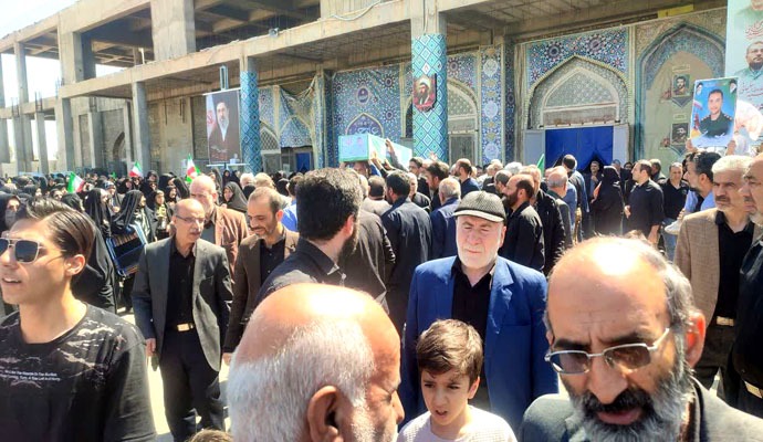 تشییع شهدای دانش آموز کاشانی + عکس