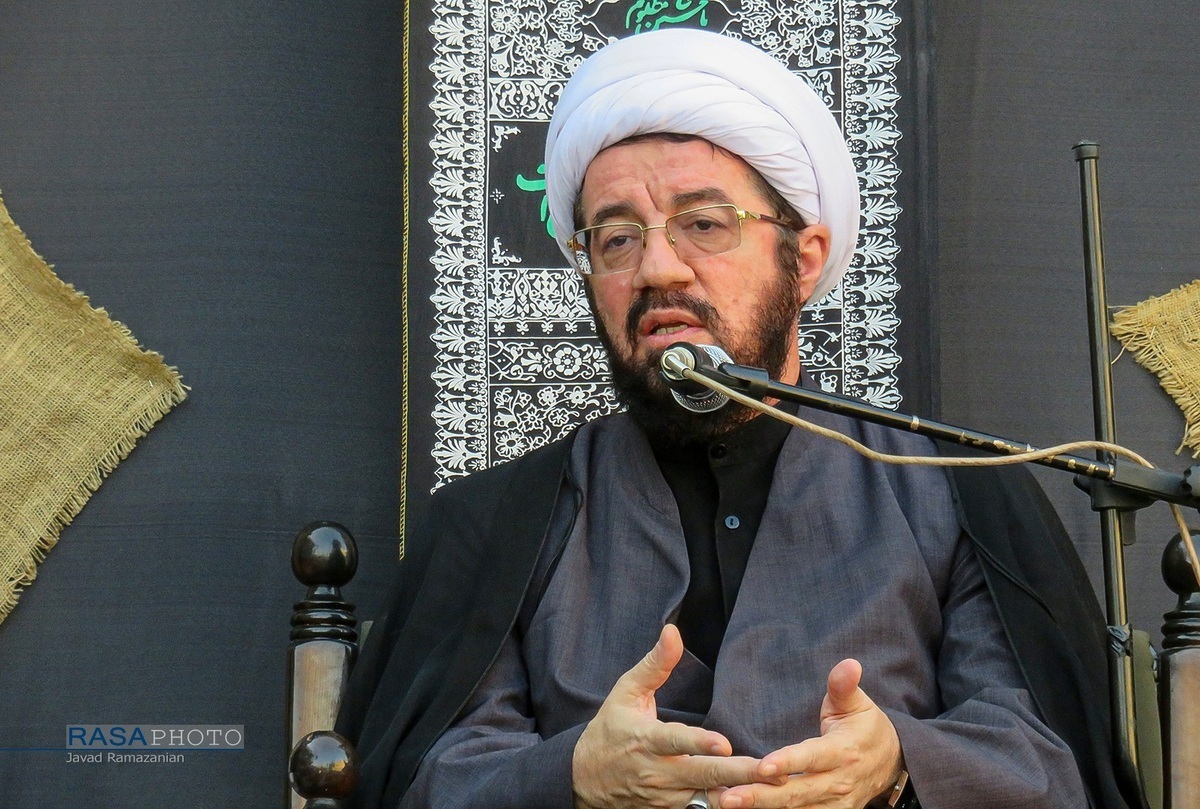 ۴۷ سال تربیت عاشورایی، ملت ایران را به عزت رساند/ مردم پشتوانه تیم مذاکره کننده هستند