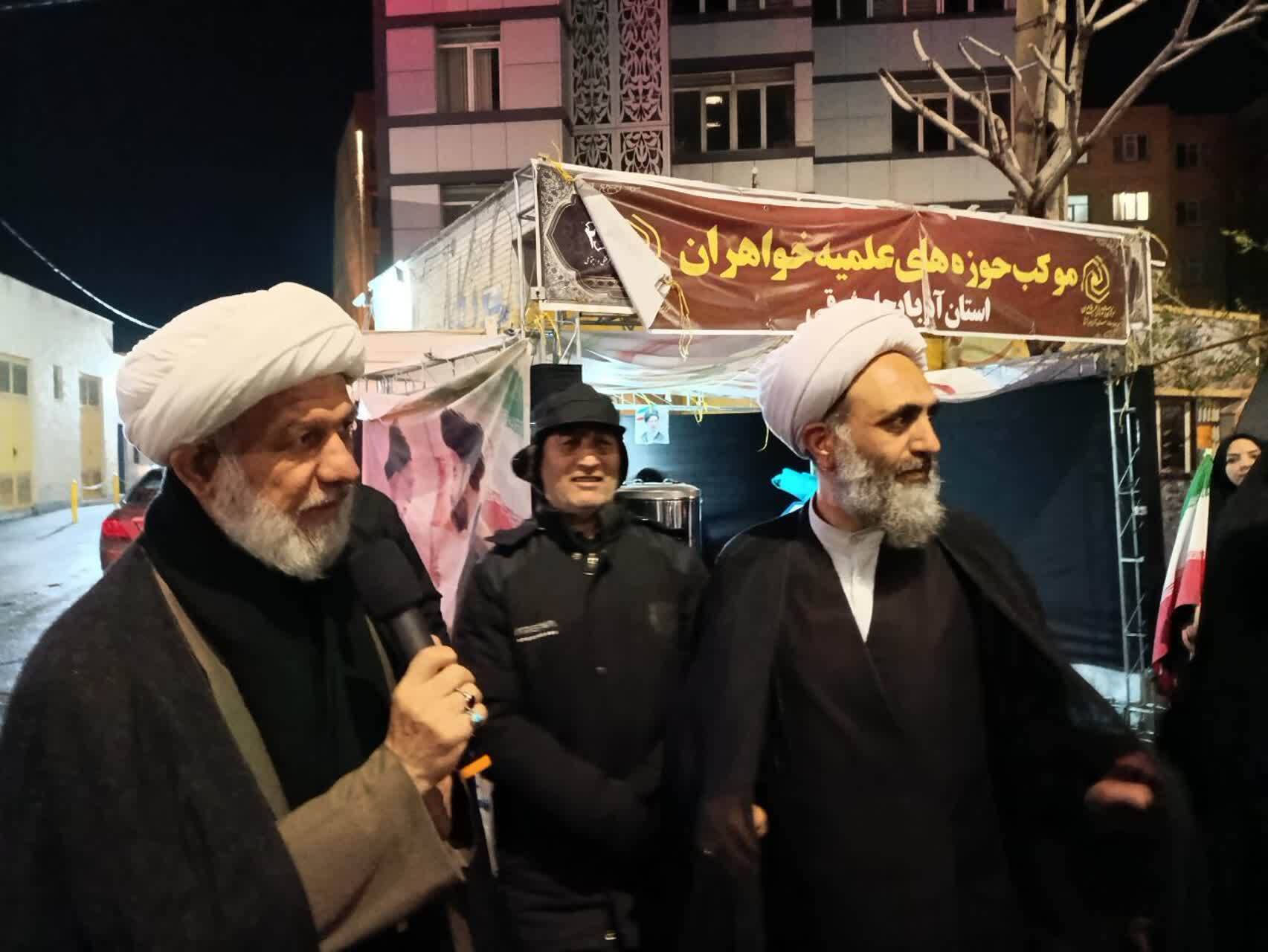 بازدید نماینده ویژه مدیر حوزه‌های علمیه کشور از موکب‌ها و فعالیت‌های جهادی طلاب آذربایجان شرقی+ تصاویر