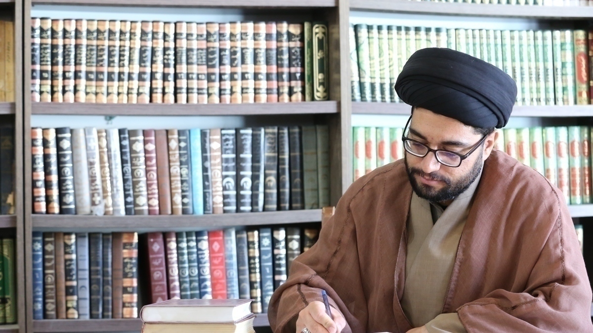 مکتب امام خامنه‌ای، الگوی کامل مدیریت داهیانه و تمدن‌ساز برای ایران اسلامی است