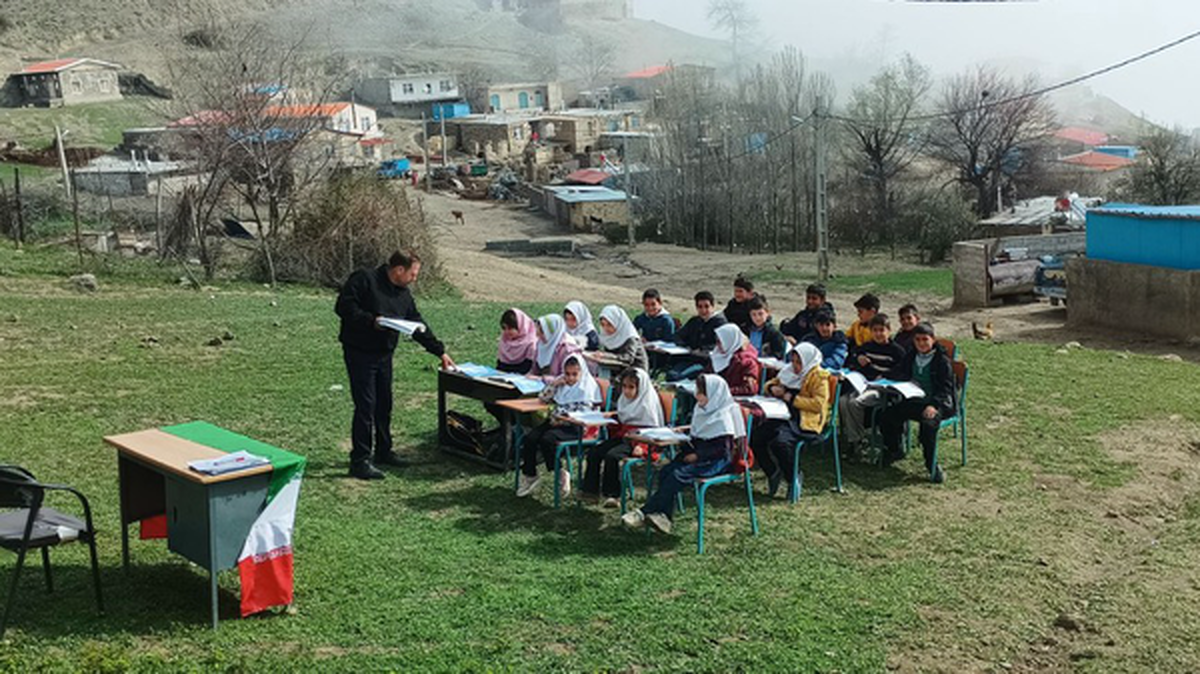کلاسی که سقفش غیرت ایرانی است