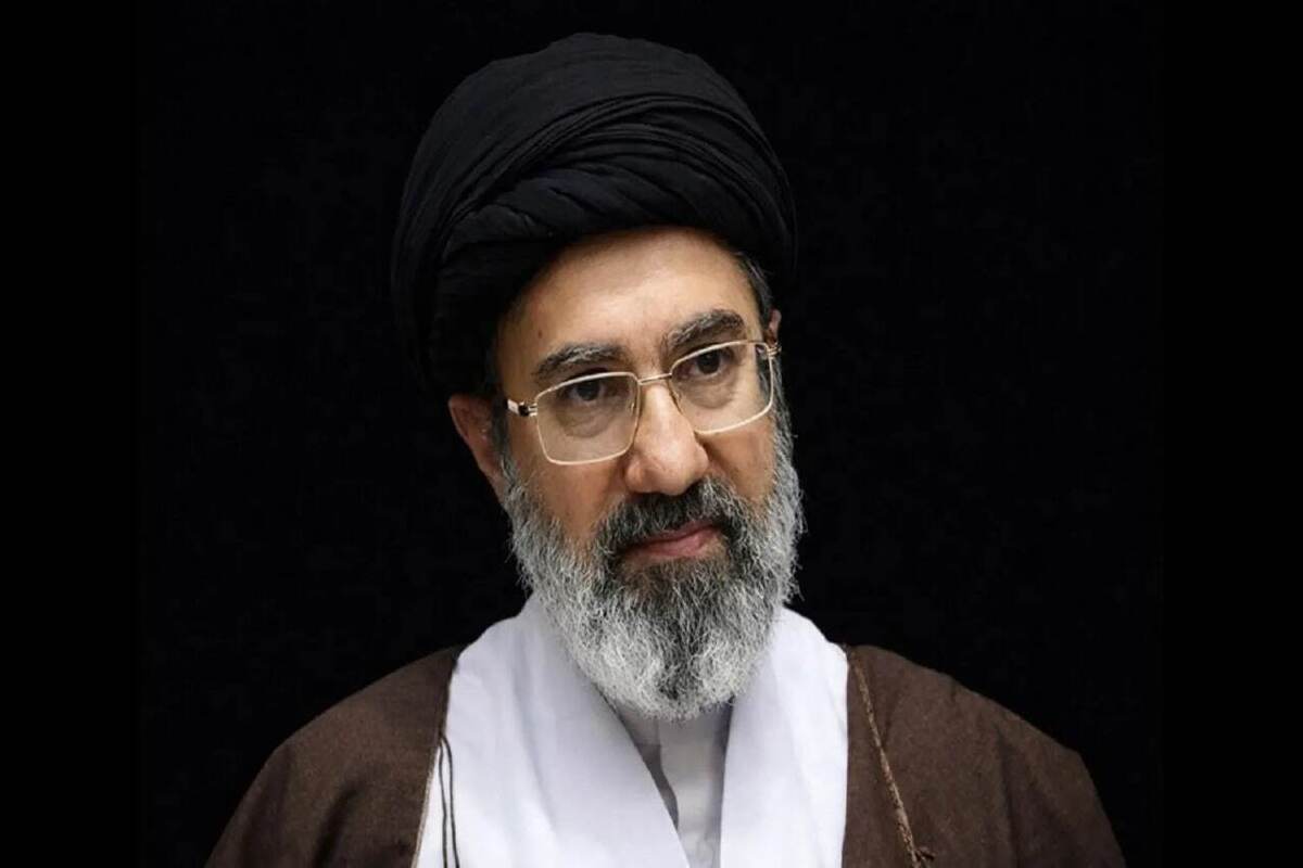 ارتش دلاورانه از کشور دفاع می‌کند/ نیروی دریایی آماده است تا تلخی شکست‌های جدیدی را به کام دشمنان بچشاند