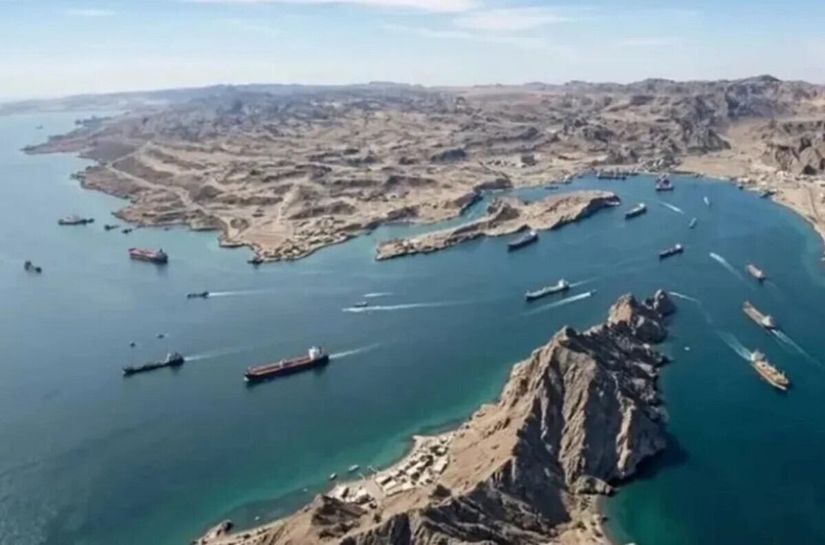 دیپلمات‌های ایرانی مظهر مقاومت و اقتدار در برابر آمریکا/ حاکمیت ایران بر تنگه هرمز قابل مذاکره نیست