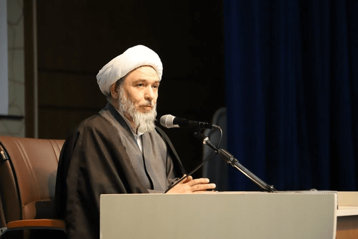 نقش طلاب بسیجی در خدمت‌رسانی و تأمین امنیت شهری