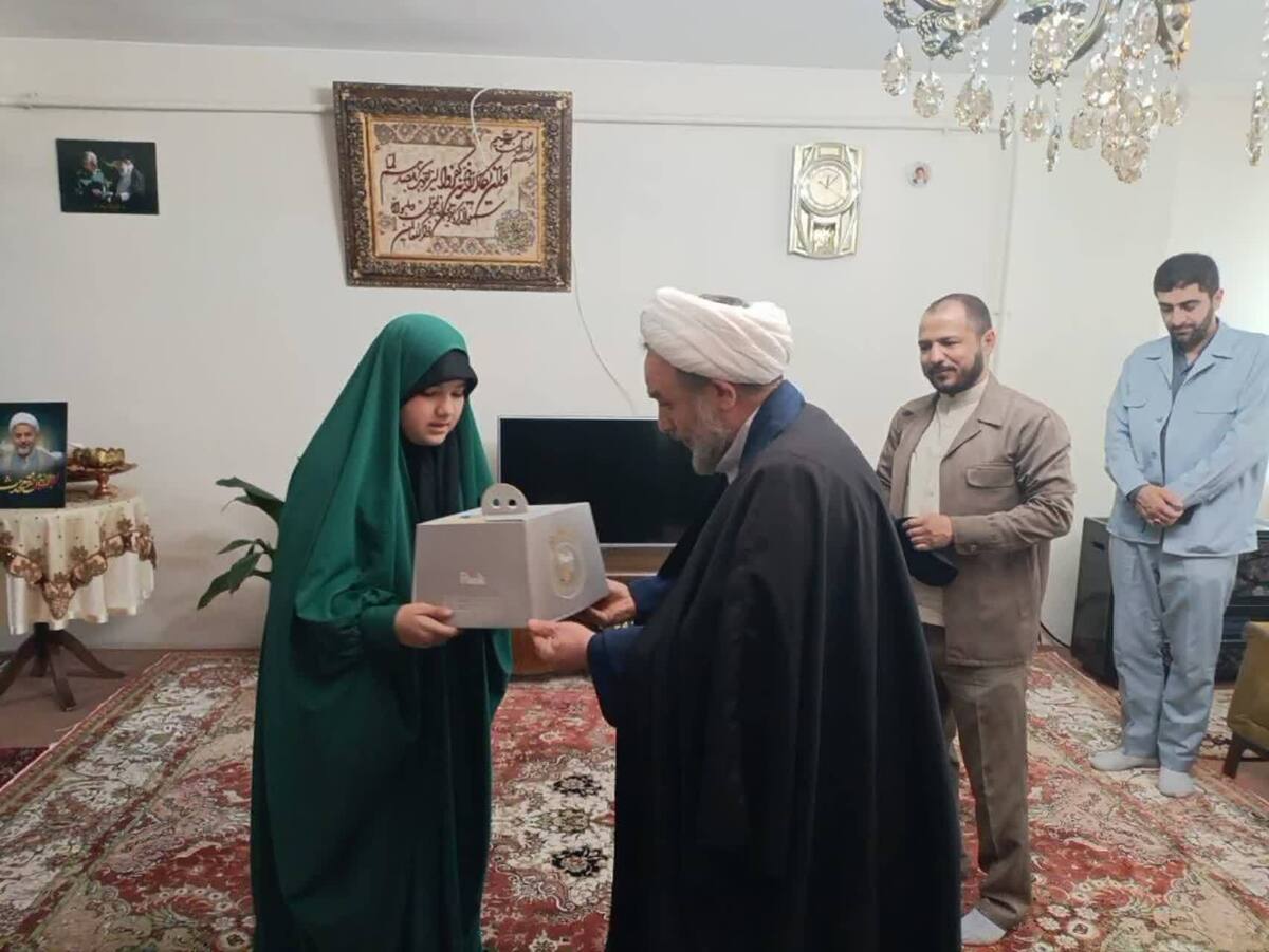 دیدار مسئول بسیج طلاب با مجروح جنگ رمضان و خانواده شهید محدث‌نیا+ تصاویر