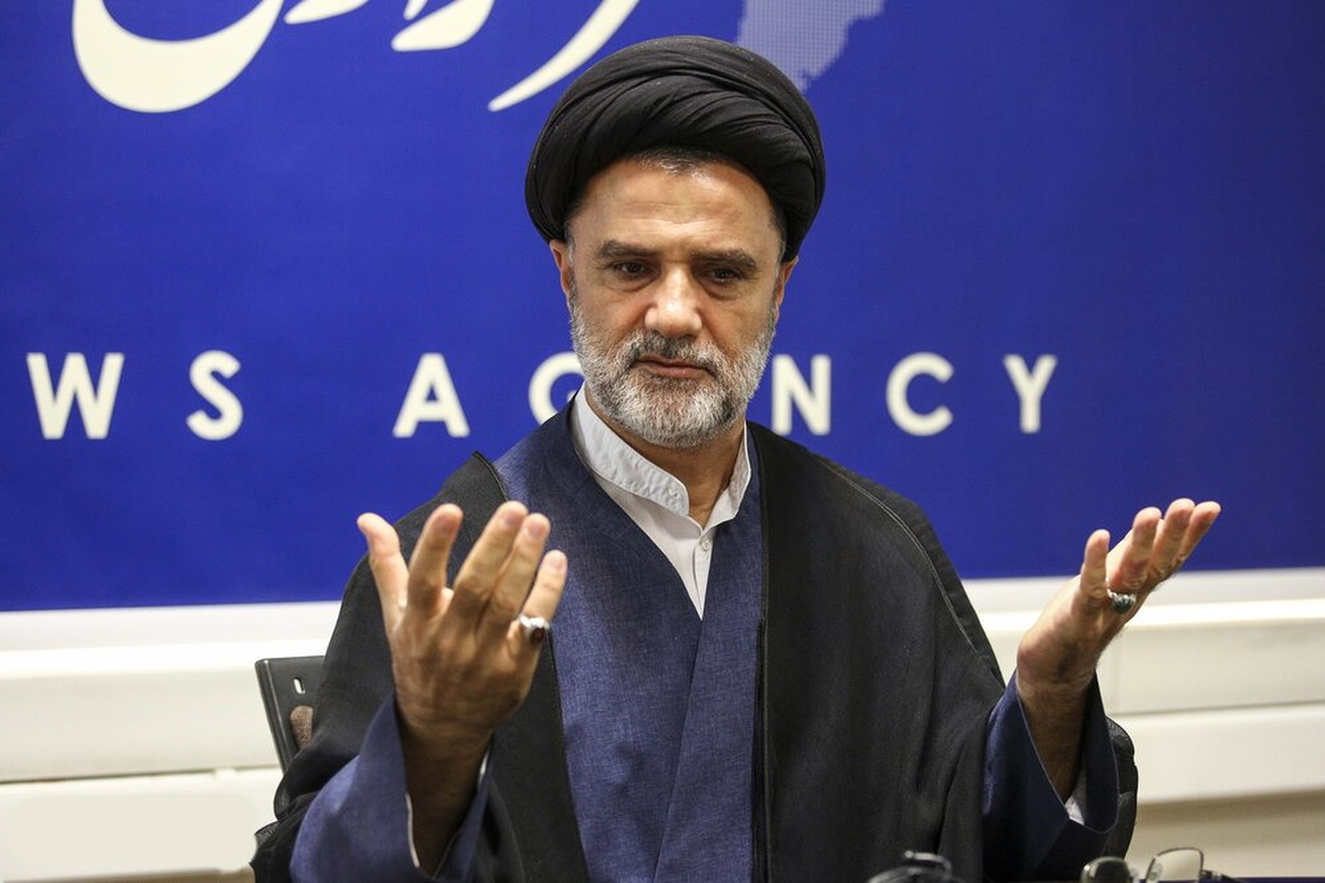 ایران با کنترل تنگه هرمز نظم نوین جهانی را رقم خواهد زد/ مردم میدان را حفظ کنند