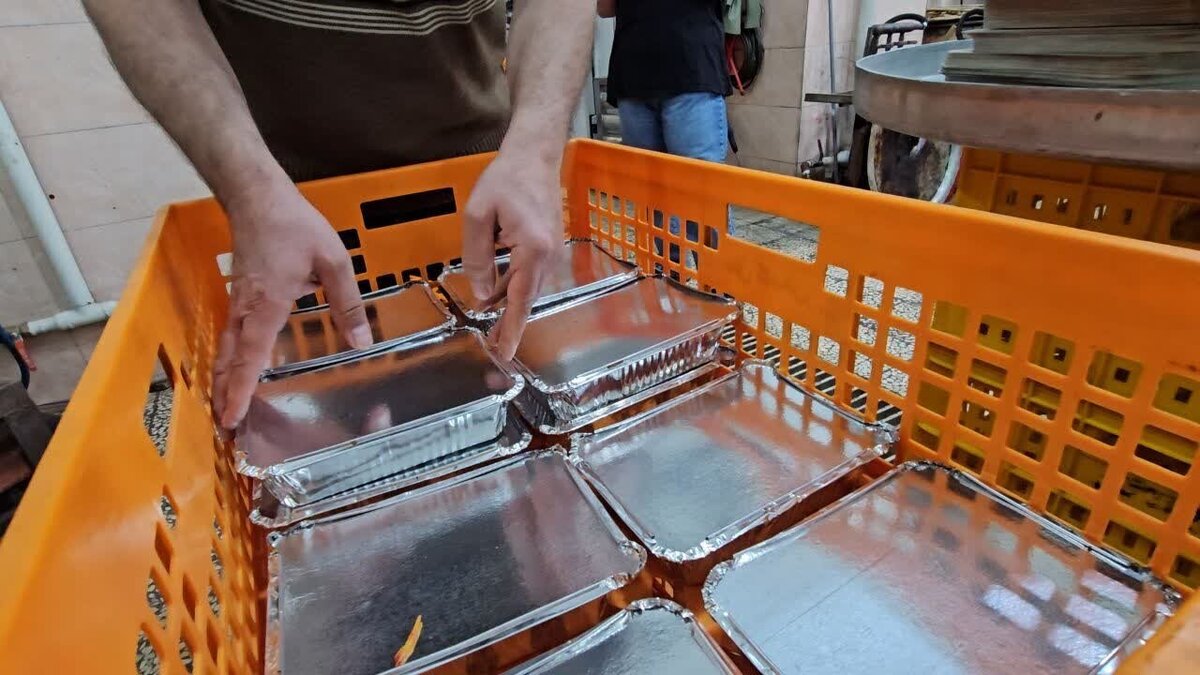 توزیع ۲ هزار پرس غذای گرم بین مردم جنگ‌زده تهران