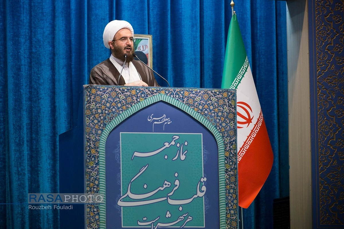 دل ملت همچنان به قوت نیروهای مسلح گرم است/ تولید اختلاف؛ بزرگ‌ترین منکر در جامعه