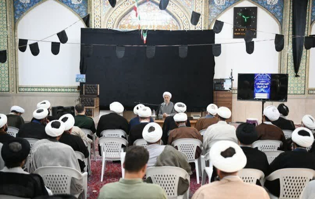 وحدت و انسجام حول فرمایشات ولی فقیه موجب پیروزی امت اسلامی است