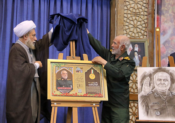 مراسم بزرگداشت شهید سردار خادمی در حرم مطهر شاهچراغ برگزار شد