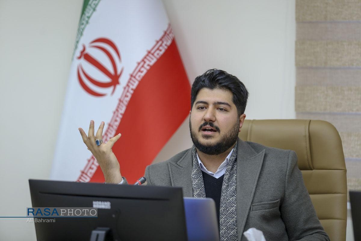 در شبکه‌های اجتماعی داخلی هیچ فعالیت الگوریتمی نداریم