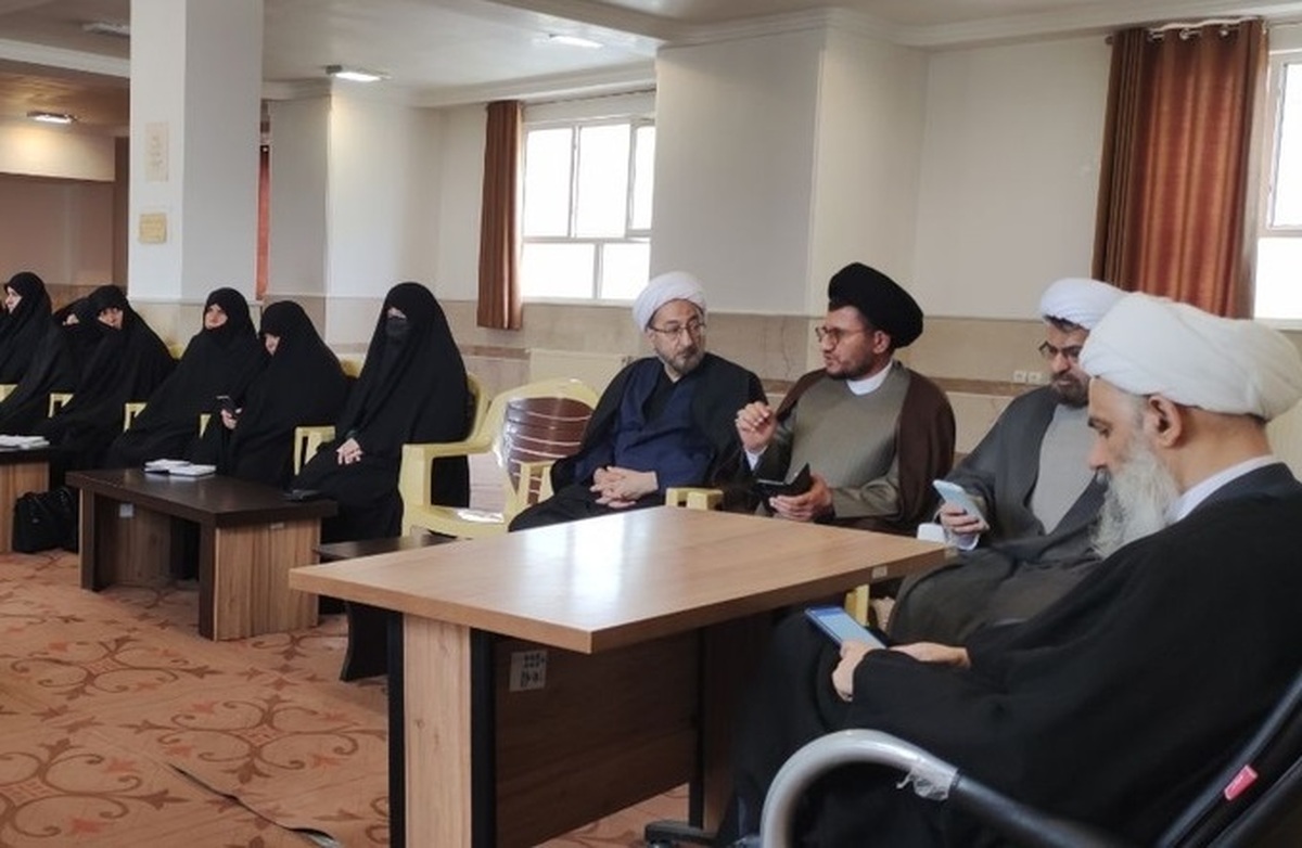 دیدار مدیر حوزه‌ خواهران کشور با اساتید و طلاب مدرسه فاطمیه یاسوج