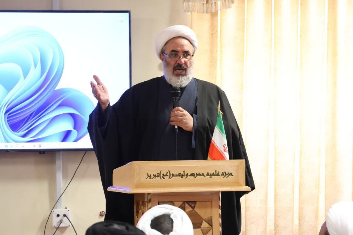 رهبری کم‌نظیر امام شهید ایران را به اوج رساند