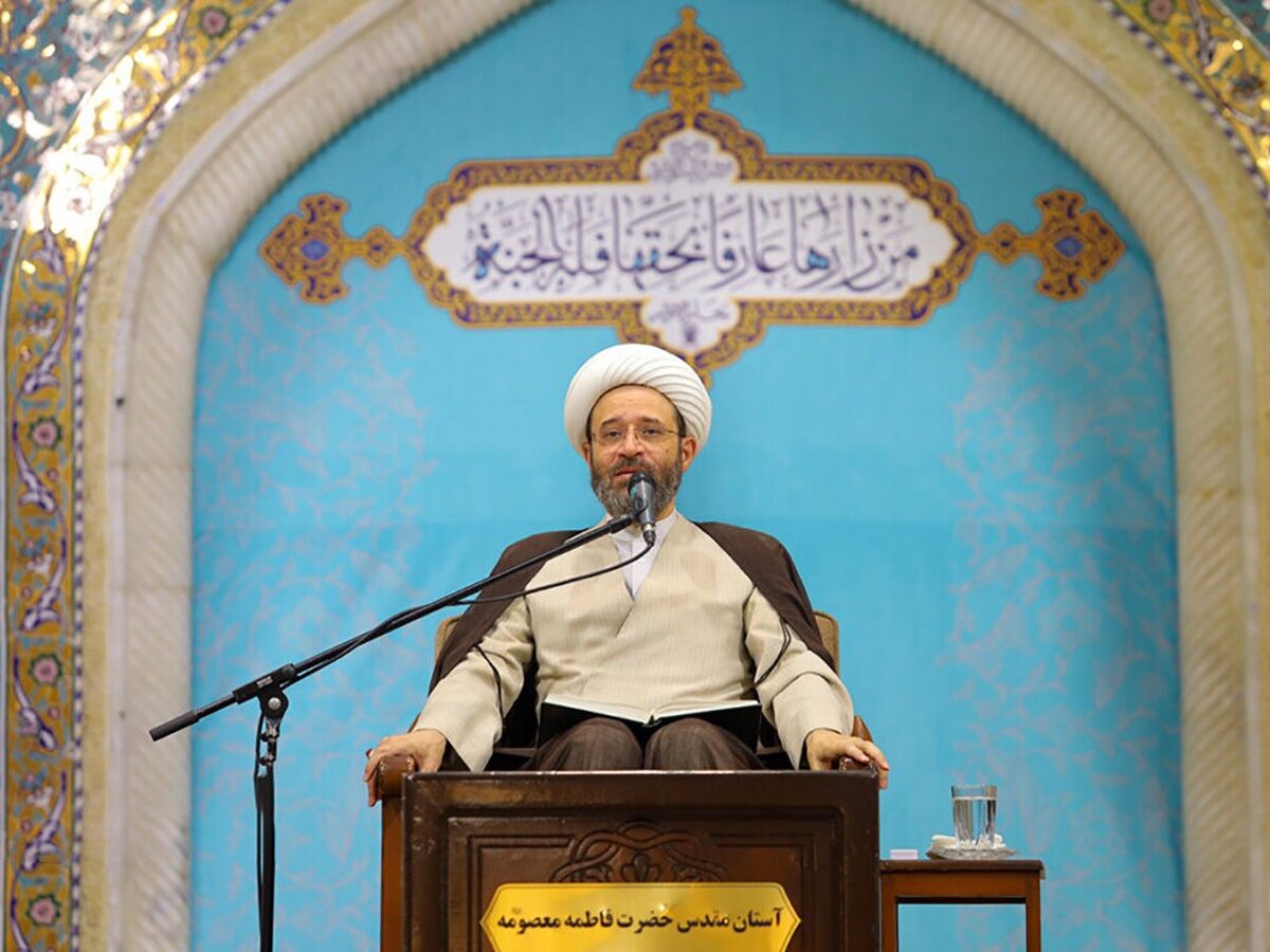 مؤمنان واقعی پای‌کار دین ایستاده‌اند