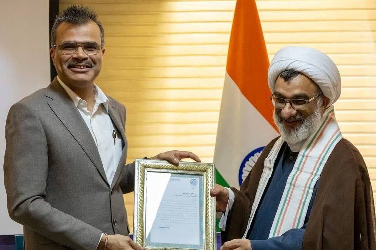 کتاب «دوستداران وطن»؛ اثری ارزشمند در پیوند فرهنگ ایران و هند