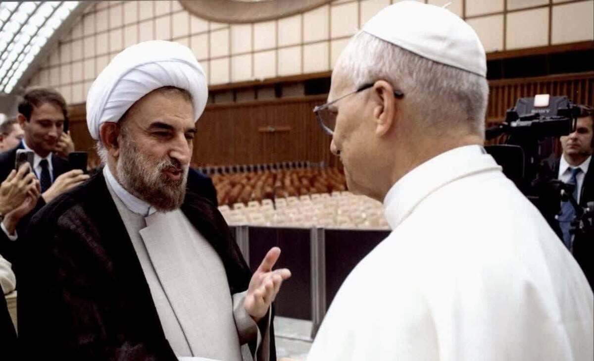 اعطای بالاترین نشان دیپلماتیک پاپ به سفیر ایران در واتیکان