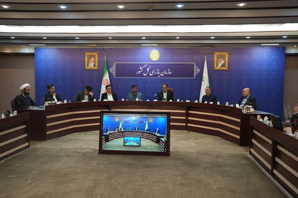 وزارتخانه‌های صمت و جهاد کشاورزی مسئولیت نظارت بر بازار را با جدیت بیشتری بپذیرند
