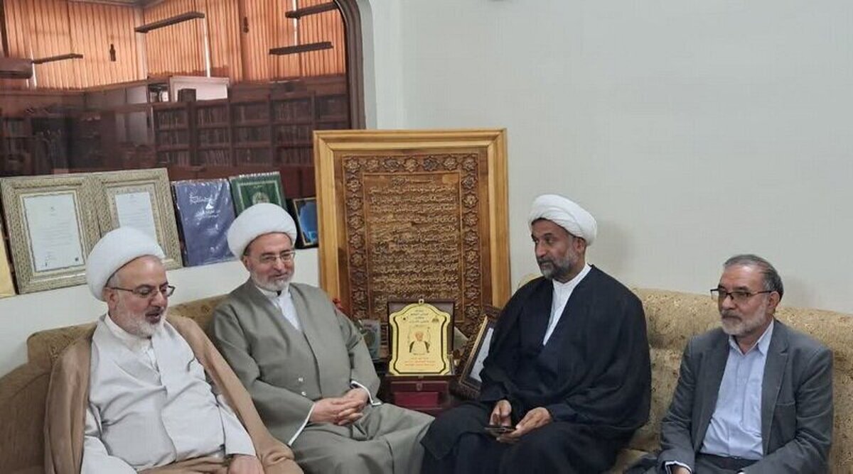دیدار نمایندگان آیت‌الله اعرافی با رئیس مرکز ابحاث العقائدیه