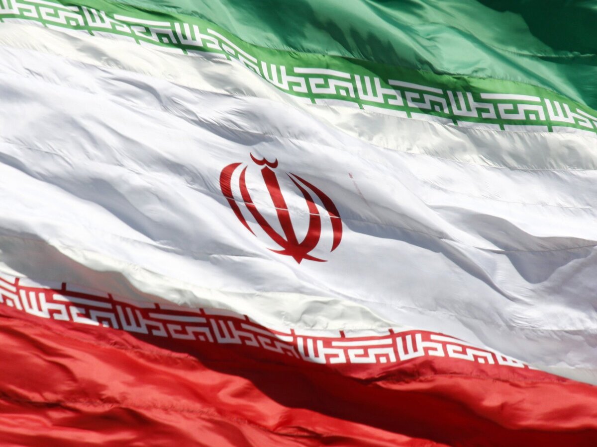 قلب‌ها با جمهوری اسلامی ایران