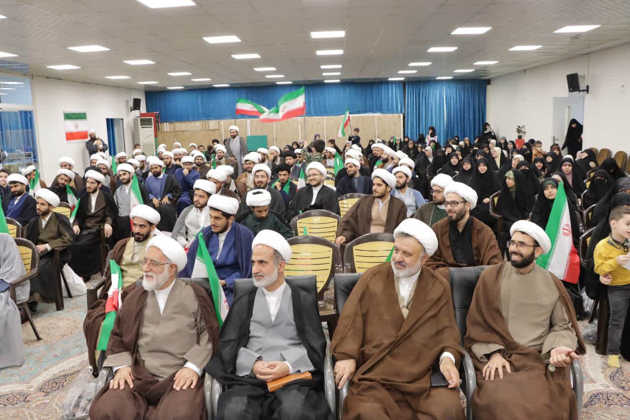 همایش تلبس «ردای بهشتی» ویژه طلاب جدیداللباس قم در جمکران برگزار شد همایش تلبس «ردای بهشتی» ویژه طلاب جدیداللباس قم در جمکران برگزار شد